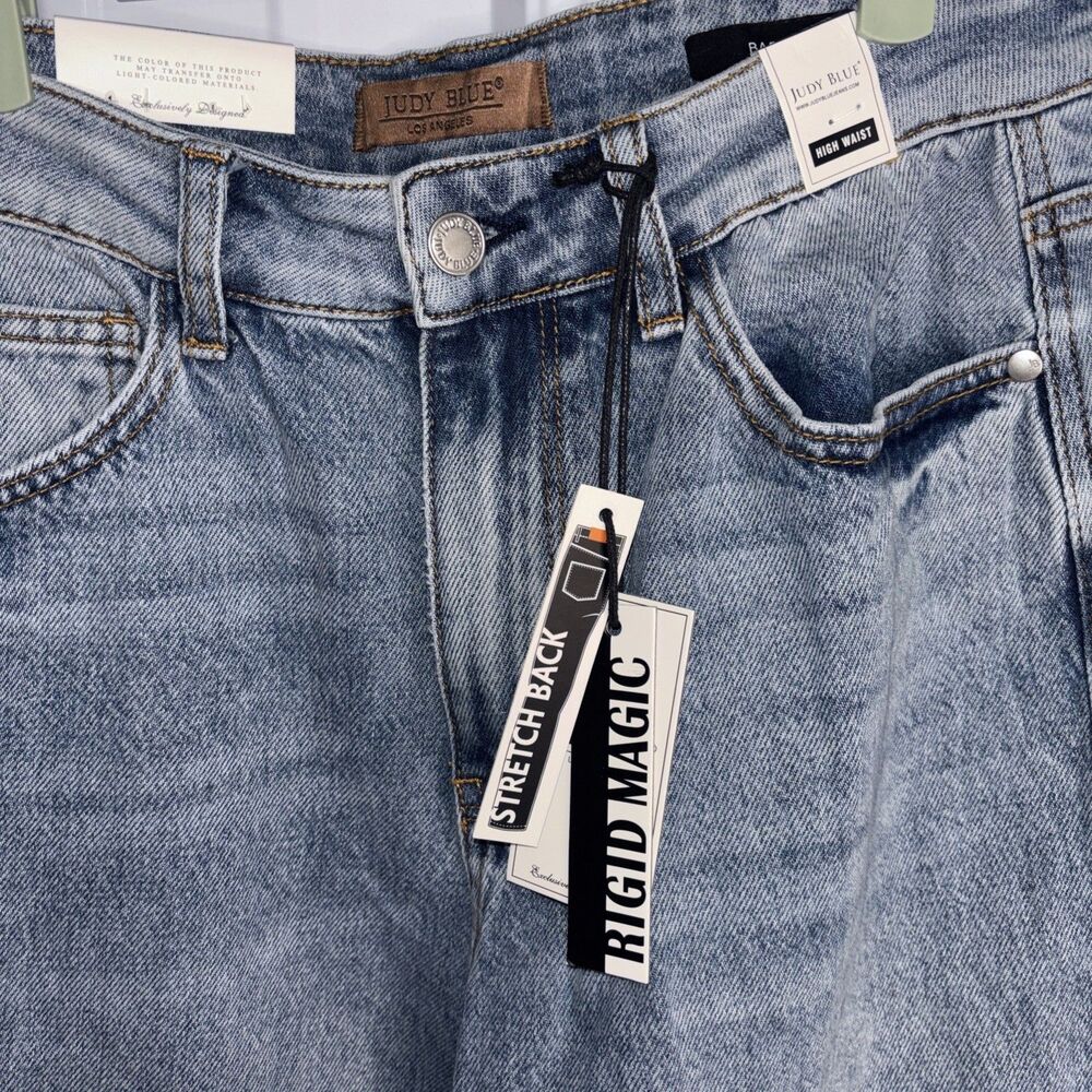 Judy Blue “Its All In The Twist” Baggy High Waist Jeans Size 9/29 NWT - Picture 2 of 9